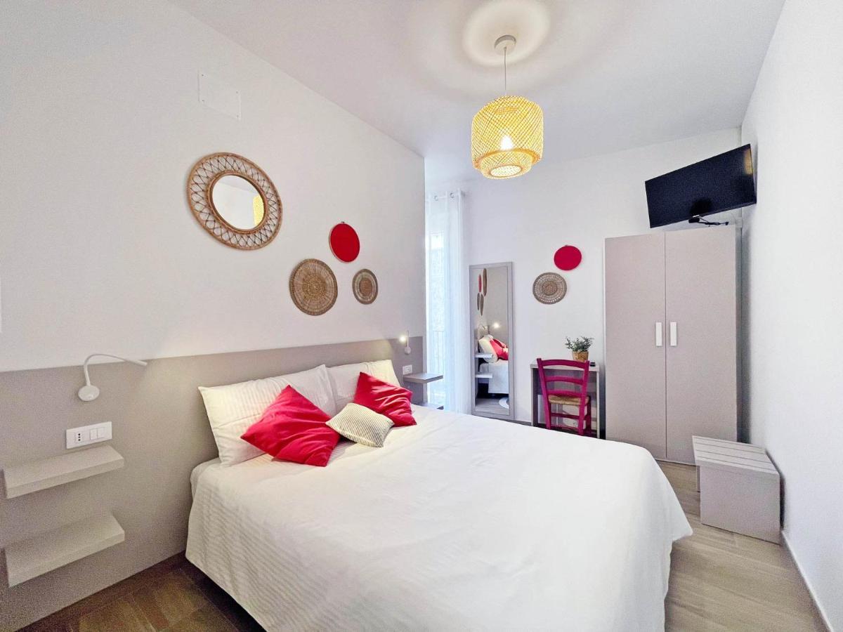 Affittacamere Casa Lilibet ซัน เบเนเดตโต เดล ตรอนโต ภายนอก รูปภาพ