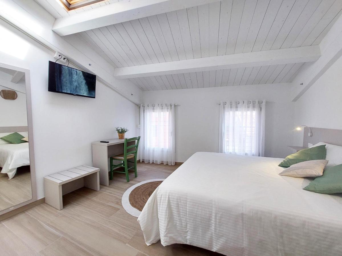 Affittacamere Casa Lilibet ซัน เบเนเดตโต เดล ตรอนโต ภายนอก รูปภาพ