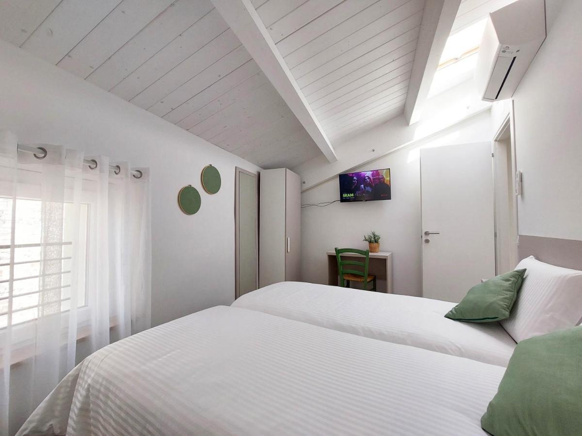 Affittacamere Casa Lilibet ซัน เบเนเดตโต เดล ตรอนโต ภายนอก รูปภาพ